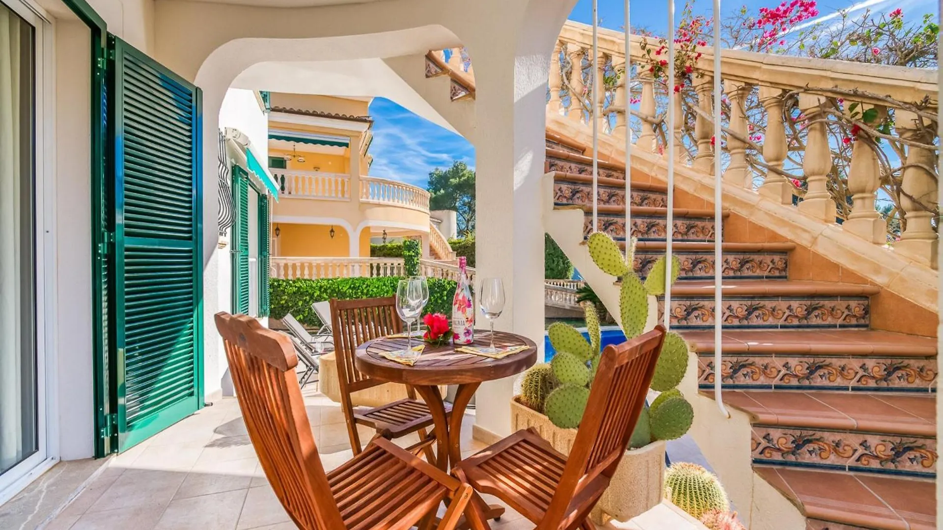Alcanada Villa Near Puerto De Alcudia Beach בית נופש